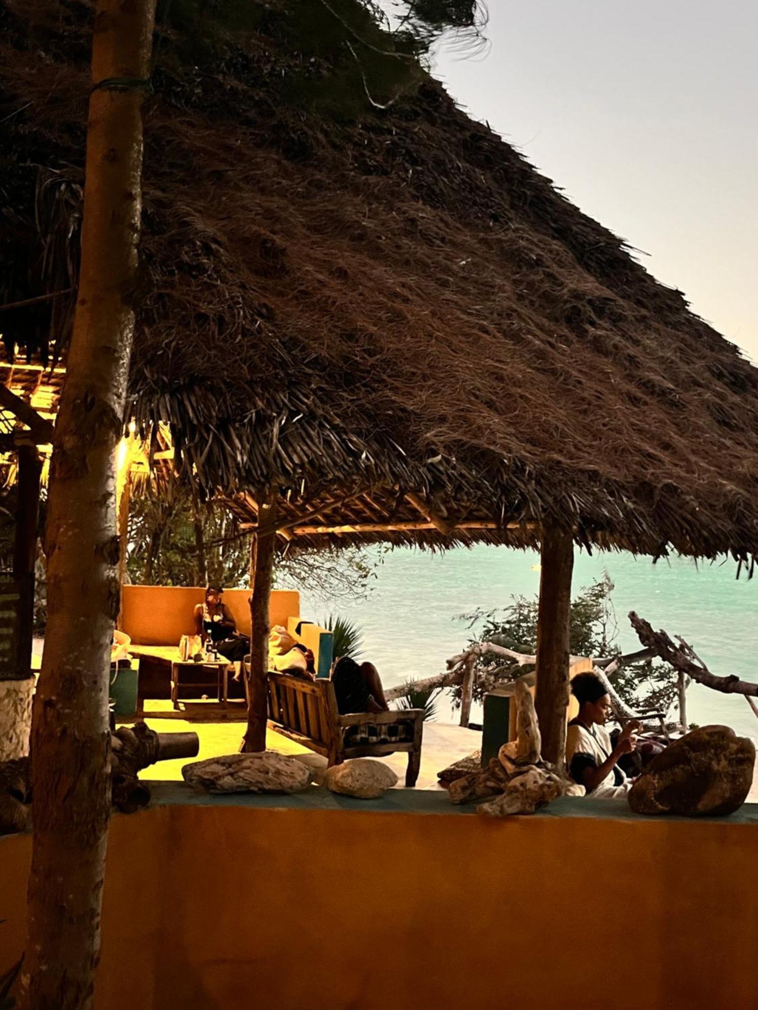 Sazani Beach Lodge And Tidal Lounge Nungwi Exterior photo